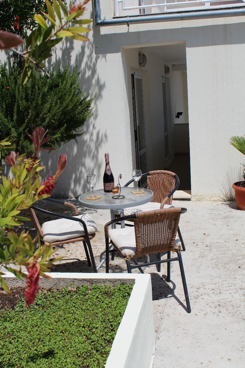 Apartments Lozica ดูบรอฟนิก ภายนอก รูปภาพ